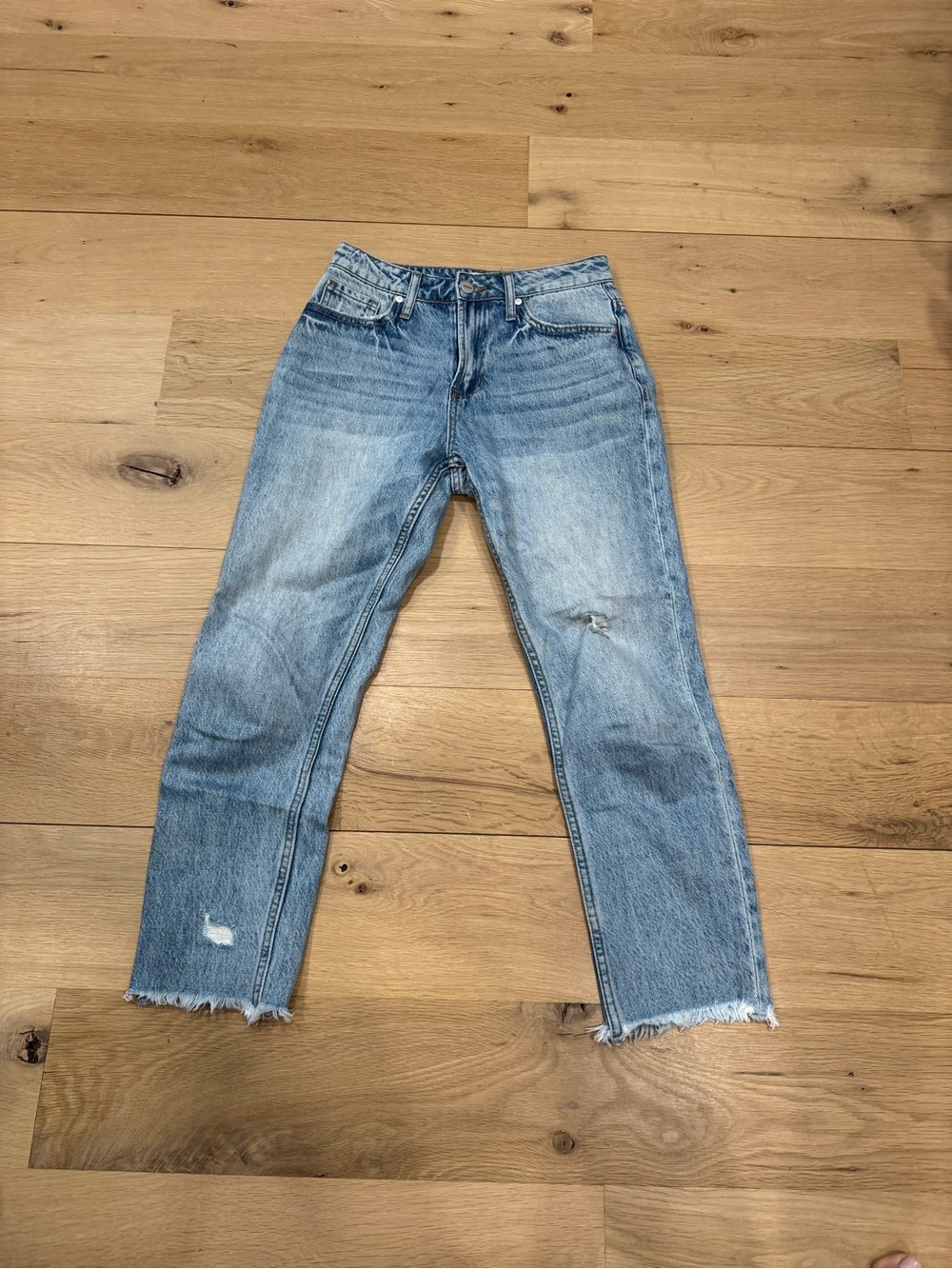 Light Blue Women's Cropped Distressed Straight Jeans